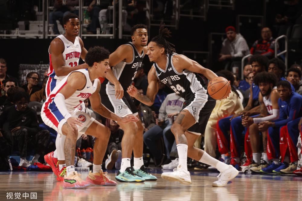 姆巴佩通过 姆巴佩通过