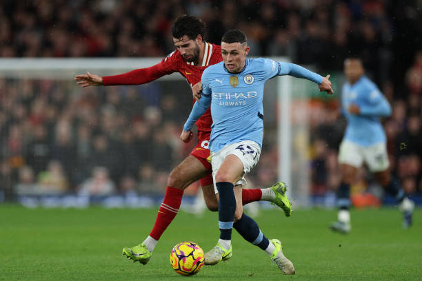 现更是黯然 现更是黯然