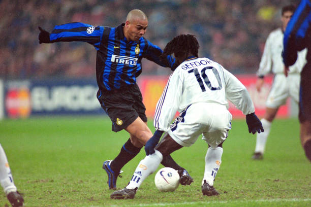 他们自发组 他们自发组